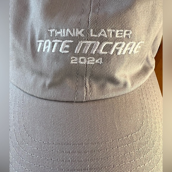 Tate McRae Baseball Hat and Keychain - Picture 2 of 7